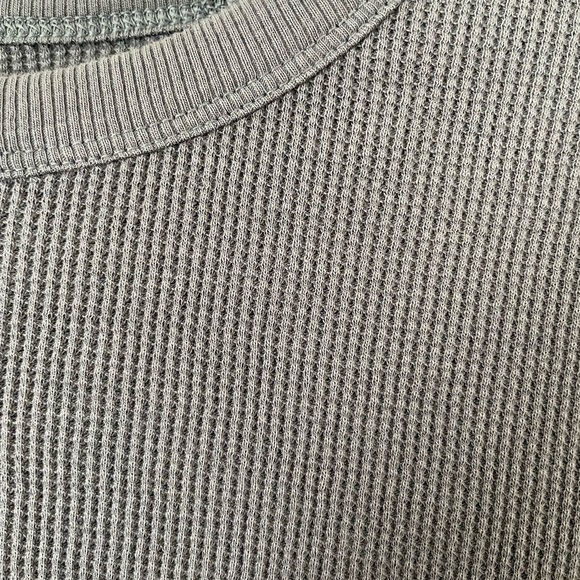 NWT BP Short Sleeve Waffle Knit Cropped Tee - Picture 2 of 4